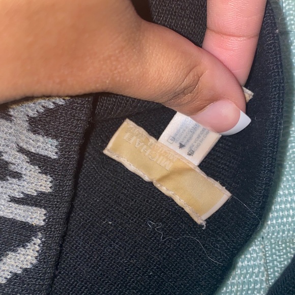 MICHAEL KORS BEANIE/ HEAD BAND BUNDLE - Picture 3 of 5